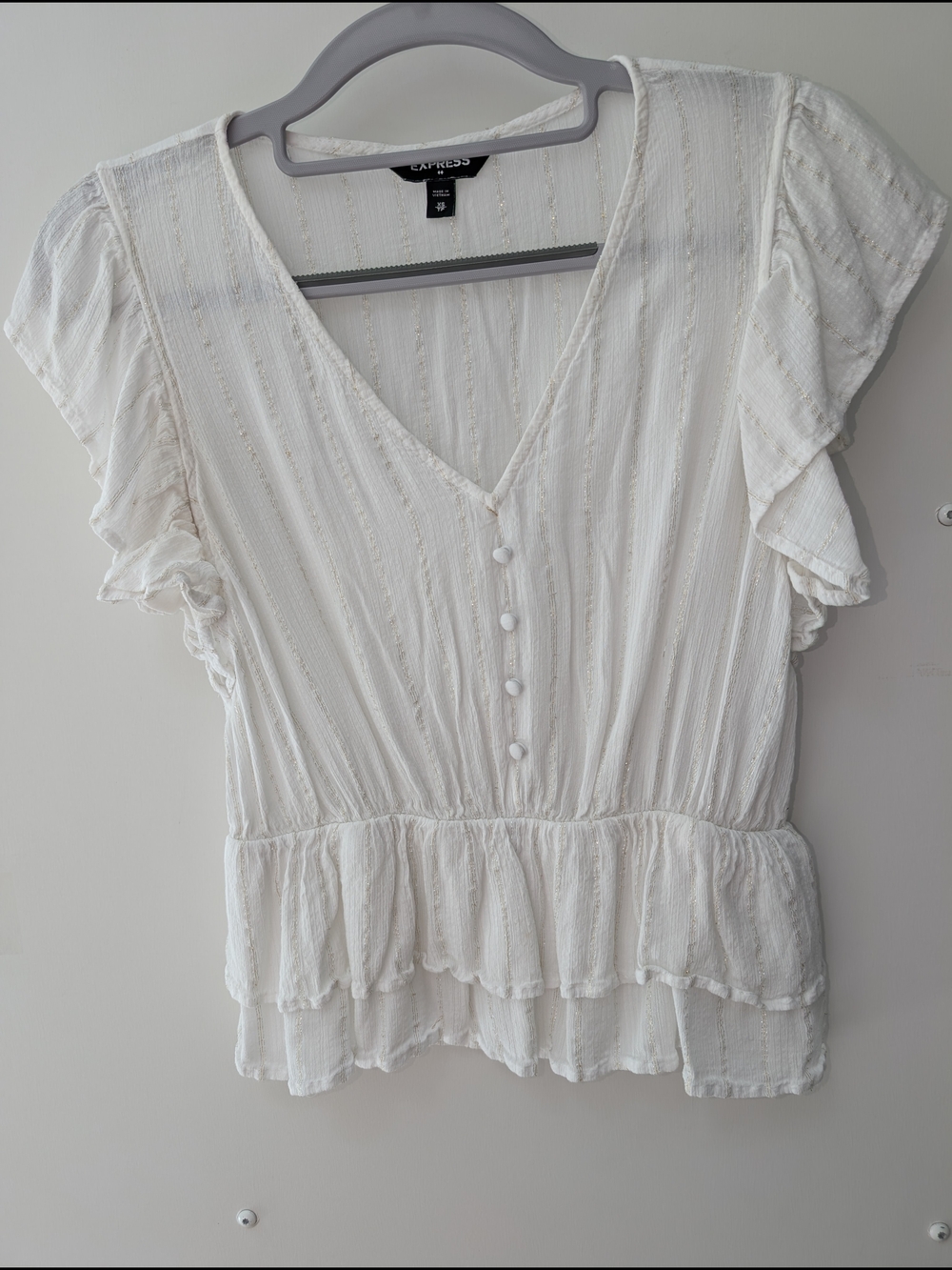 🤍 Express Ruffle V-Neck Button Peplum Blouse